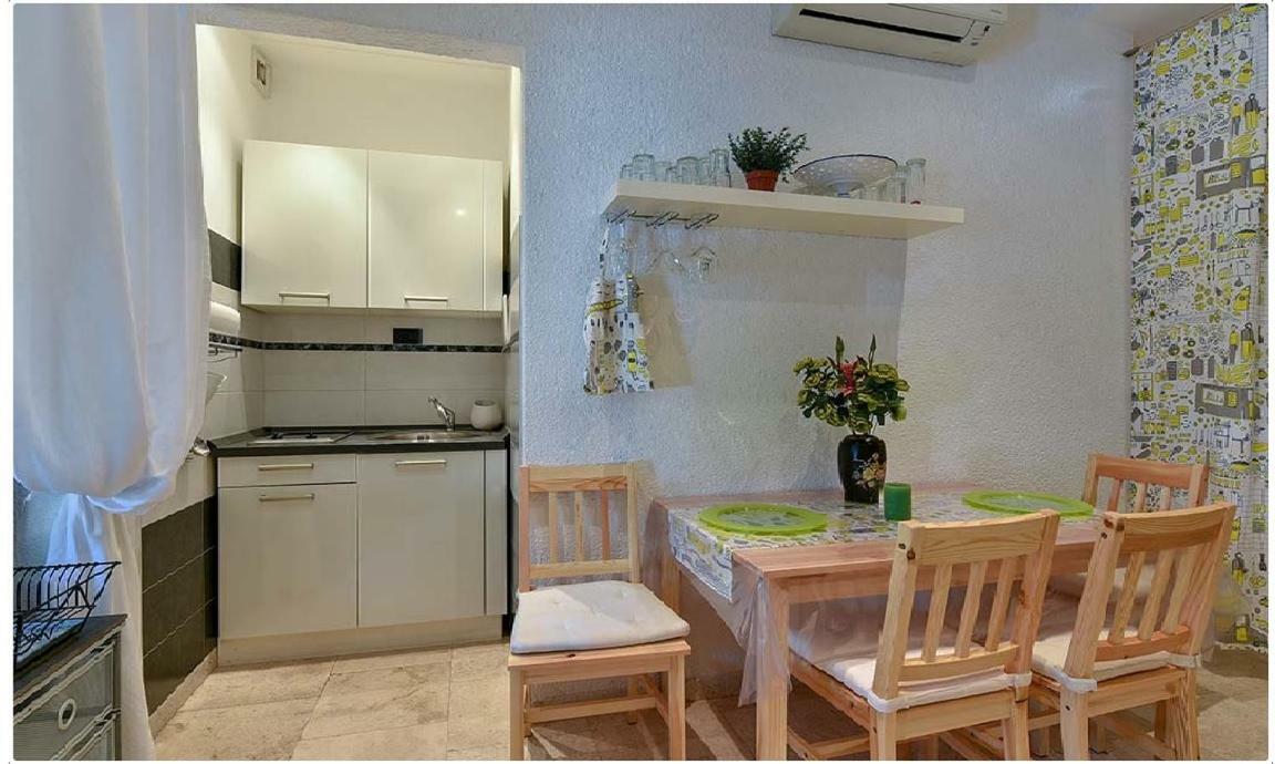 Studio Melanija Rovinj Luaran gambar